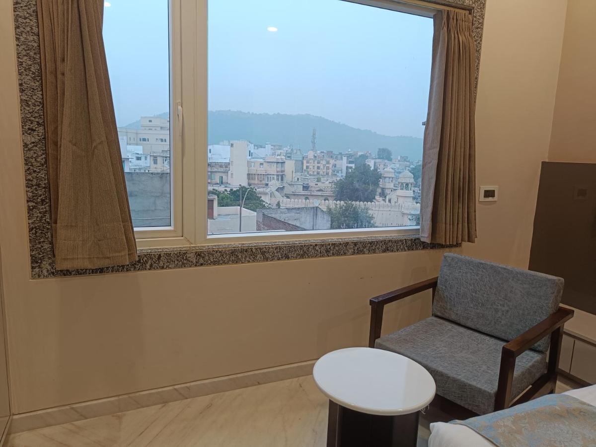 Hotel Shri Anand Dham, Nathdwara - 125 Meters Away From The Temple Ngoại thất bức ảnh