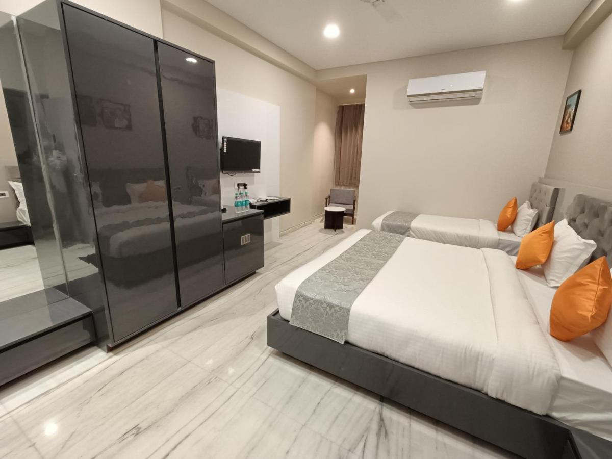 Hotel Shri Anand Dham, Nathdwara - 125 Meters Away From The Temple Ngoại thất bức ảnh